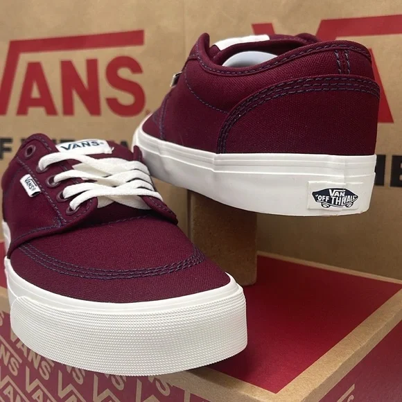 Vans Men's Burgundy Canvas Sneakers Atwood
Outdoor Port Rovale
VN000CX84QU - Picture 8 of 16
